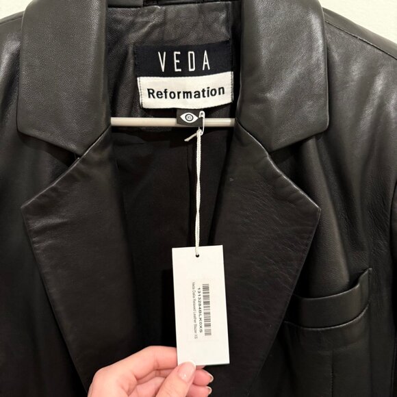 Reformation Veda Dalia Relaxed Leather Blazer - Picture 3 of 6